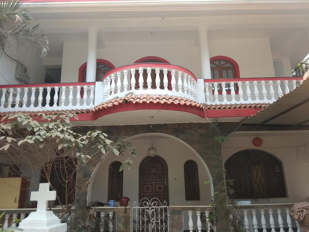 Hayden Guest House Calangute Ngoại thất bức ảnh